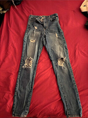 Forever 21 Distressed Skinny Jeans Dark Blue